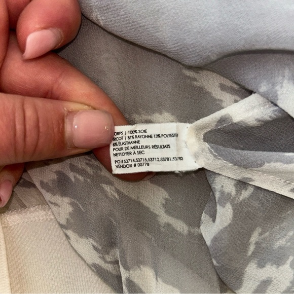 Club Monaco Gray and White Graphic Sweatshirt Tye Dye Silk Large - Picture 8 of 8